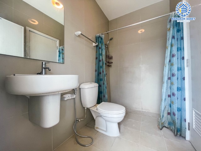 *****ทาวน์เฮ้าส์มือสองกรุงเทพฯ ม.กัสโต้ พหลโยธิน-สายไหม #หลังมุม บ้านตกแต่งใหม่ พร้อมเข้าอยู่ เนื้อที่มากถึง 25.6 ตร.ว. ฟังก์ชัน 3 ห้องนอน 2 ห้องน้ำ 2 ที่จอดรถ บนทำเลเดินทางสะดวก เชื่อมต่อหลายเส้นทาง ใกล้รถไฟฟ้าสายสีเขียว "สถานีโรงพยาบาลภูมิพลอดุลยเดช"